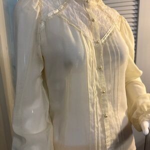 Vintage Jessica’ s Gunnies Cream Blouse with Lace Collar